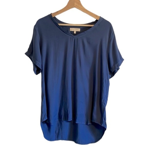 Side Stitch Tops - Side Stitch V-Neck Woven Short Sleeve‎ T-Shirt Women’s Size Medium Deep Sea Blue